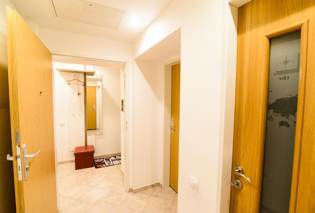 Ground Floor Apartment 프라하 외부 사진