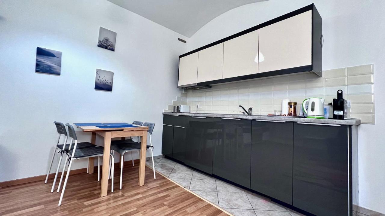 Ground Floor Apartment 프라하 외부 사진